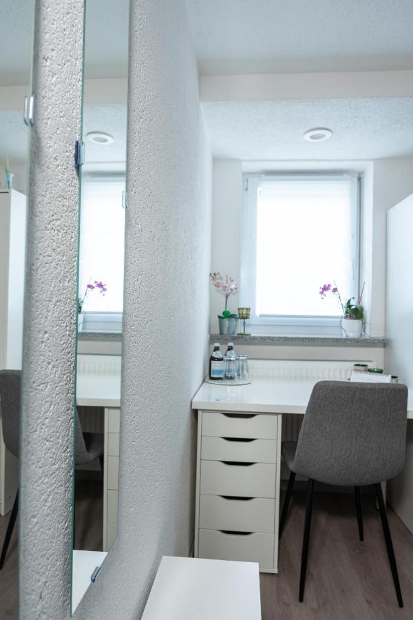 #1 Modernes Zimmer Mit Pool Und Garten Memmingen Exterior foto